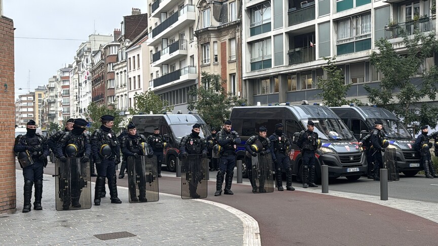 Fransa'nın Paris ve Toulon şehirlerinde yarın ve hafta sonu yapılacak gösteriler yasaklandı