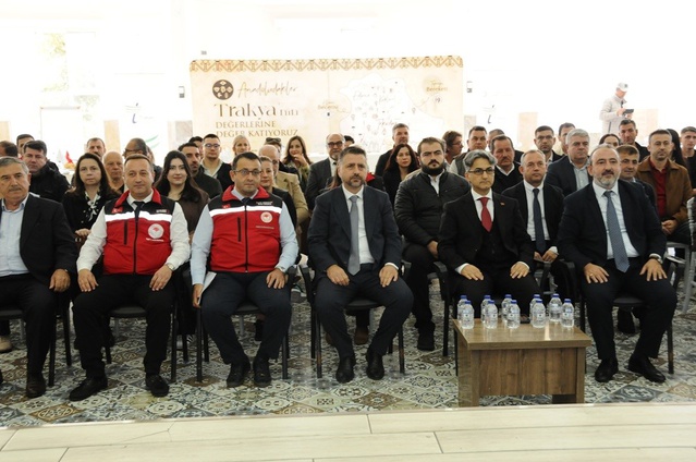 Şarköy zeytinyağı için ürün analiz çalıştayı yaklaşık 80 kişinin katılımıyla yapıldı