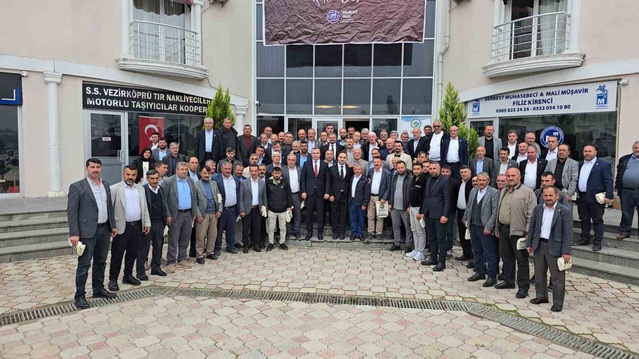 Vezirköprü'de muhtarlar ve protokolün toplantısında mahalle ihtiyaçları görüşüldü