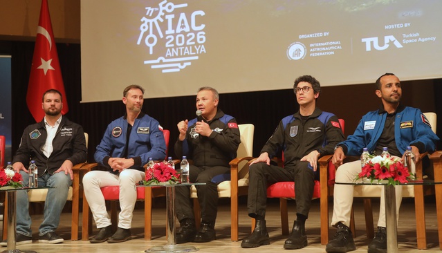 Uluslararası Uzay Kongresi'nde 11 astronot Akdeniz Üniversitesi'nde buluştu