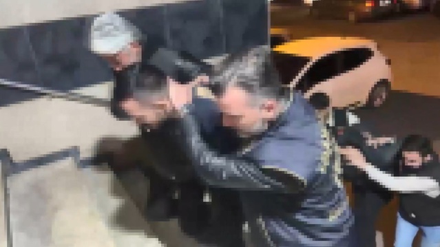 İstanbul'daki 2 cinayetle bağlantılı 3 şüpheli, ülkeden kaçamadan Edirne'de yakalandı