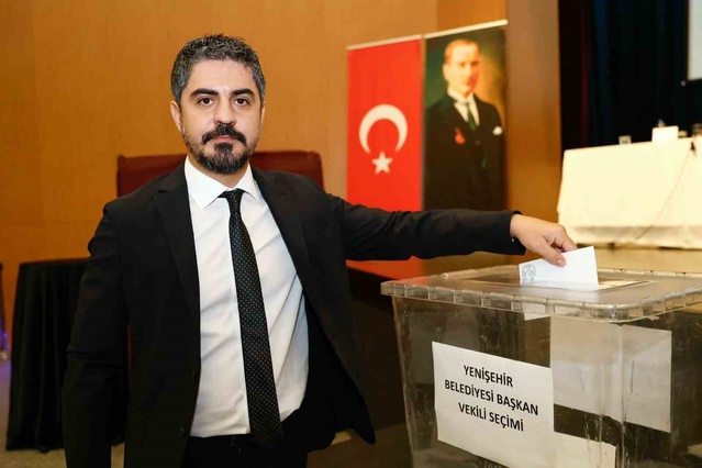 Mersin Yenişehir'de Çağdaş Dutlu 4 tur sonunda 19 oyla başkanvekili seçildi