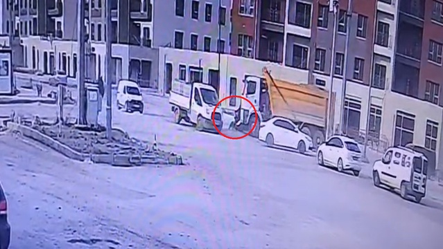 Antakya'da motosiklet sürücüsünün öldüğü kazanın görüntüleri ortaya çıktı