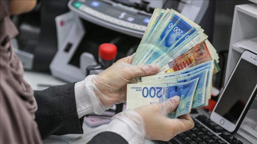 Batı Şeria'da yasa dışı yerleşimleri finanse eden İsrail bankaları İngiltere'nin yaptırımlarından endişeli