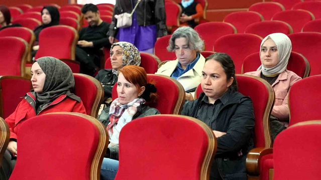 KBÜ’de idari personele sağlıklı beslenme eğitimi verildi