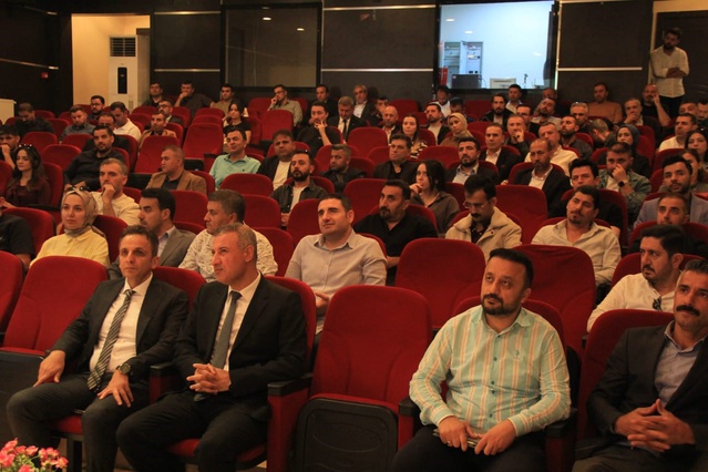 Cizre'de OYSS toplantısında okul müdürleri ve zümre başkanları bilgilendirildi