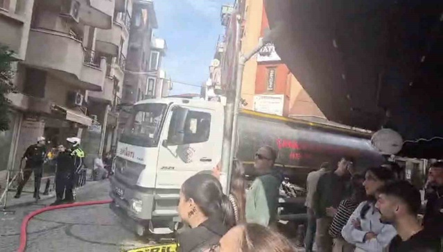 Çanakkale'de çatı yangını itfaiye tarafından söndürüldü, ölen ya da yaralanan olmadı