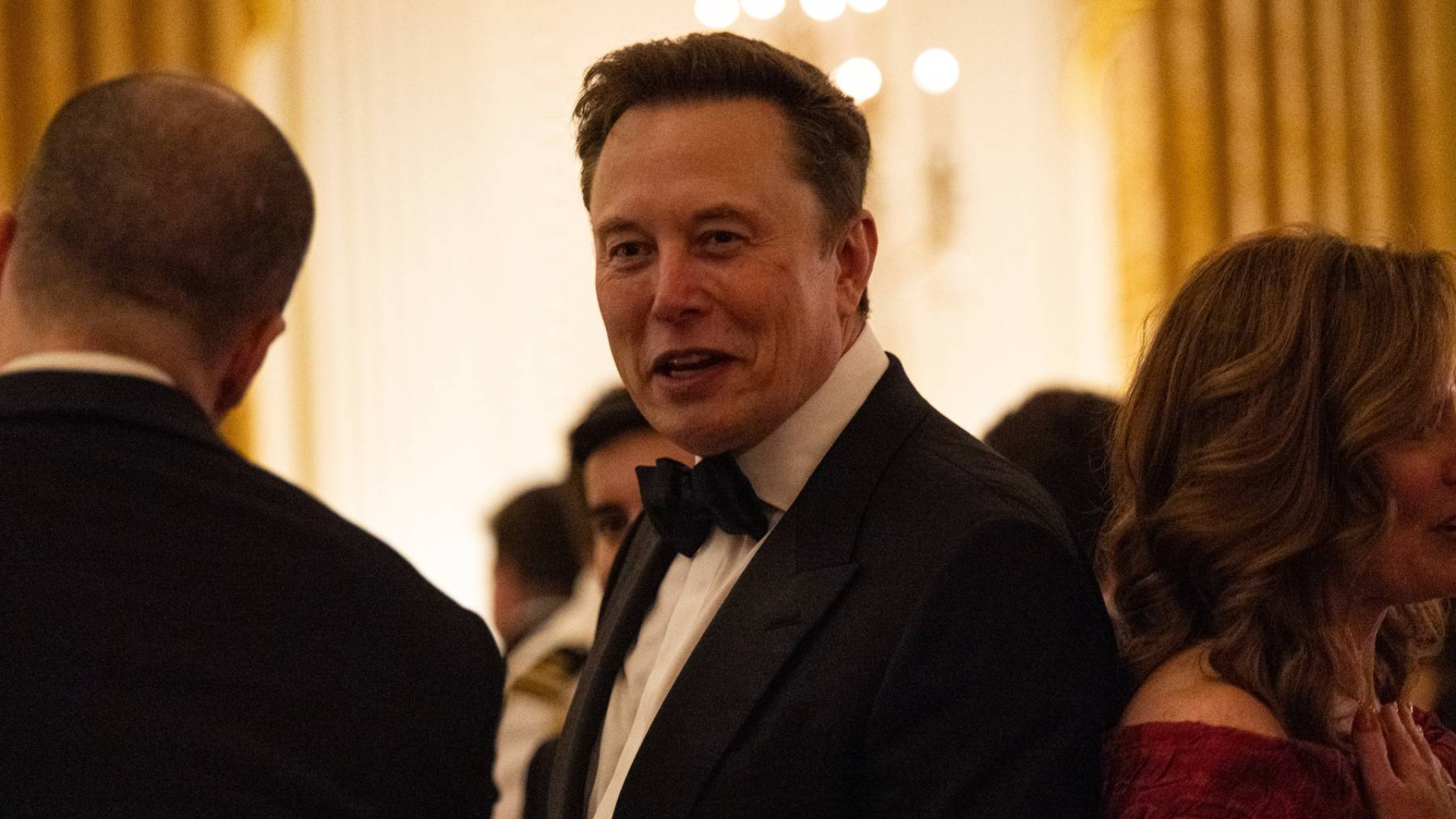 Elon Musk: Para biriktirmek anlamsız