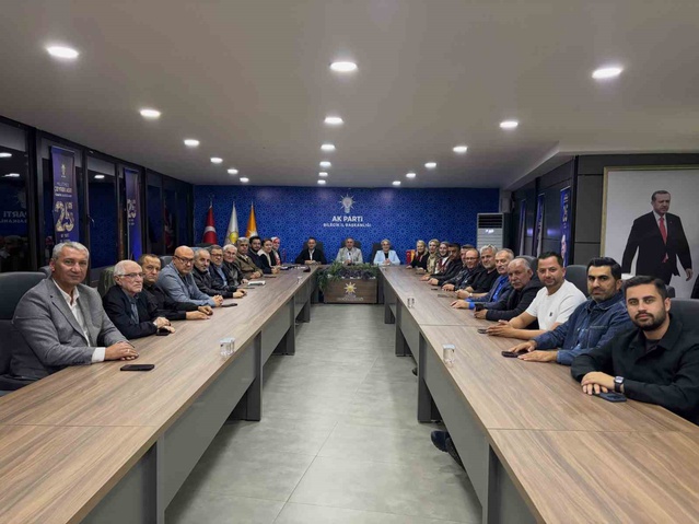 AK Parti Bilecik İl Başkanı Yıldırım, toplantıda yeni dönem hedeflerini değerlendirdi