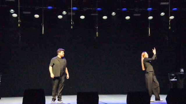 Gençler arası tiyatro finalinde Antalya'da 10 bin kişilik salon tamamen doldu
