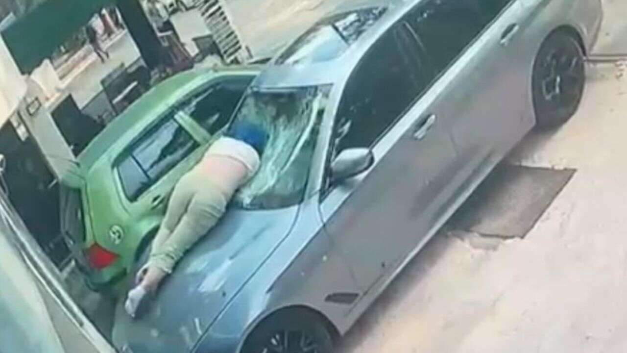 Ankara'da kan donduran olay! Otelin 6. katından düşen kadın ağır yaralandı