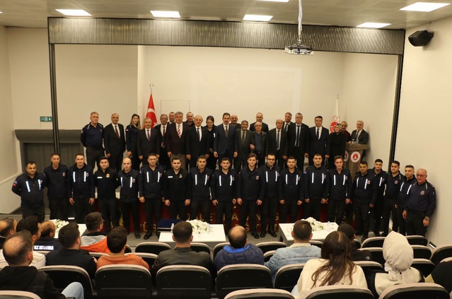 Prof. Dr. Kılıç Erzurum'da saltanattan Cumhuriyet'e geçişi dokuz aşamada anlattı