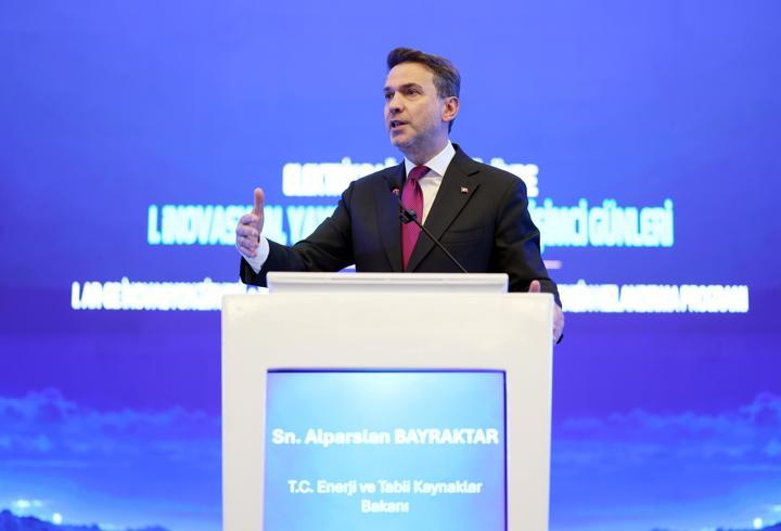 Bakan Bayraktar'dan 'Milli Enerji 2040' açıklaması: 100 milyar dolarlık yatırım öngörüyoruz