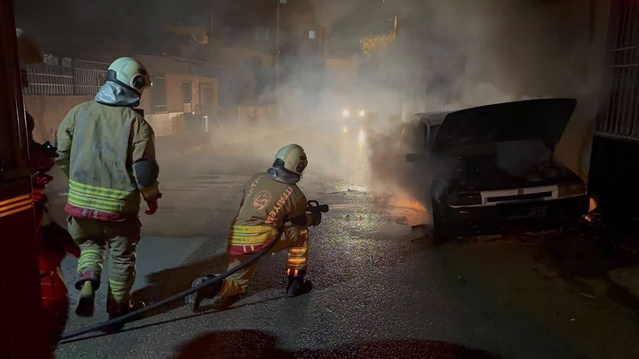 İskenderun'da TOFAŞ'taki yangın itfaiye ekiplerince kontrol altına alındı