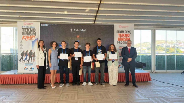 Aydın Lisesi öğrencileri 20 ilin katıldığı Genç Tekno Girişim Kampı'nda birinci oldu