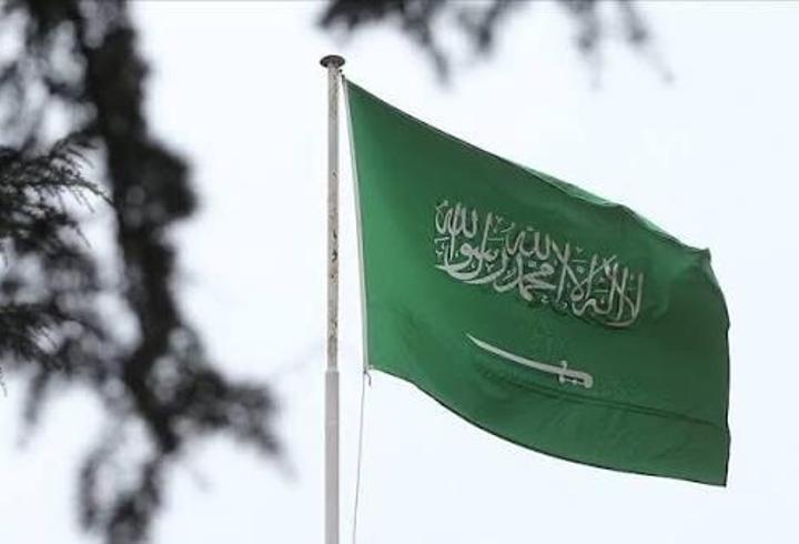 SON DAKİKA… Suudi Arabistan’ın güneyindeki havalimanlarına saldırı: 3 yaralı