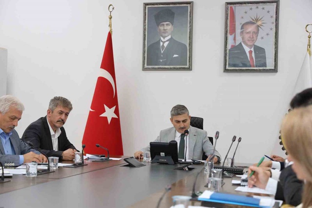 Düzce İl Özel İdaresi encümeni, Nuri Çelik başkanlığında 13 maddeyi karara bağladı