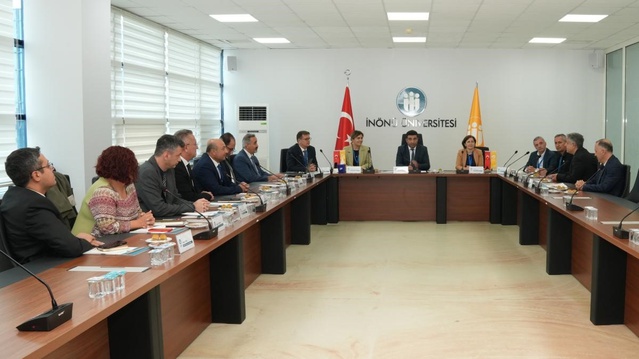İnönü Üniversitesinde MEDEK ekibi öğrenci odaklı hizmet sunumlarını dinledi