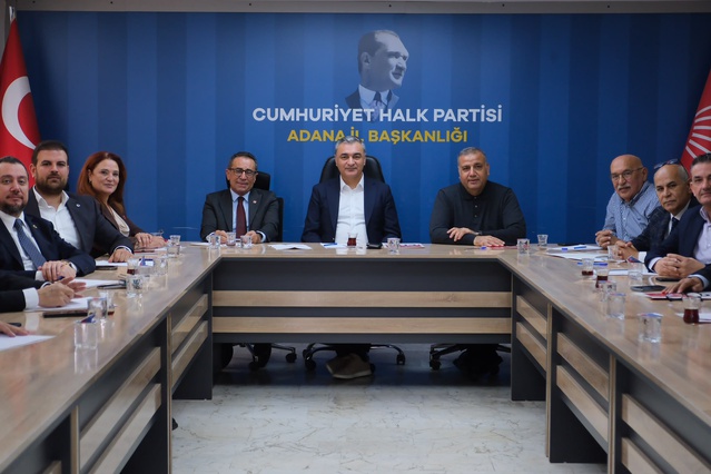 CHP Sözcüsü Sarı, Kozay'ın tutuklanması ardından Çukurova meclis üyeleriyle buluştu