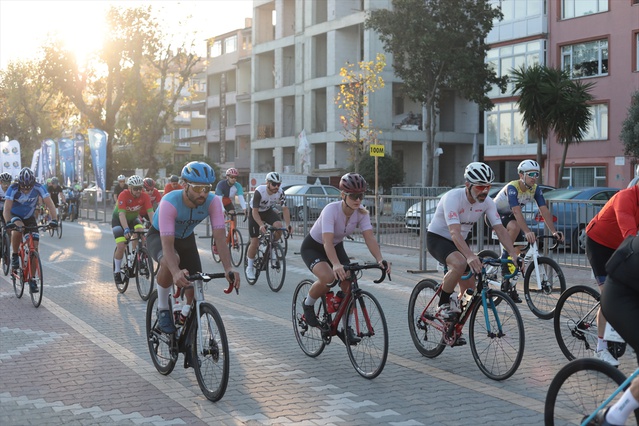 Gran Fondo Yalova 2026'da 80 ve 58 kilometrelik parkurların kazananları belli oldu