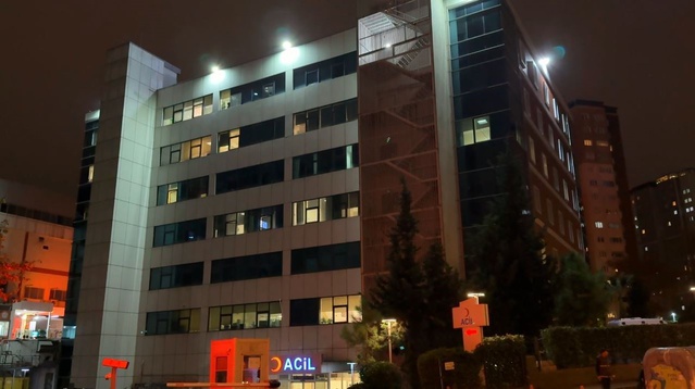 Beylikdüzü'nde sahnede fenalaşan şarkıcı Hakkı Bulut'un hayati tehlikesi bulunmuyor