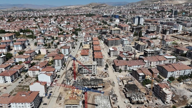 Malatya deprem ihaleleri soruşturmasında E.B. Kayseri'de yakalanıp adli kontrolle salındı