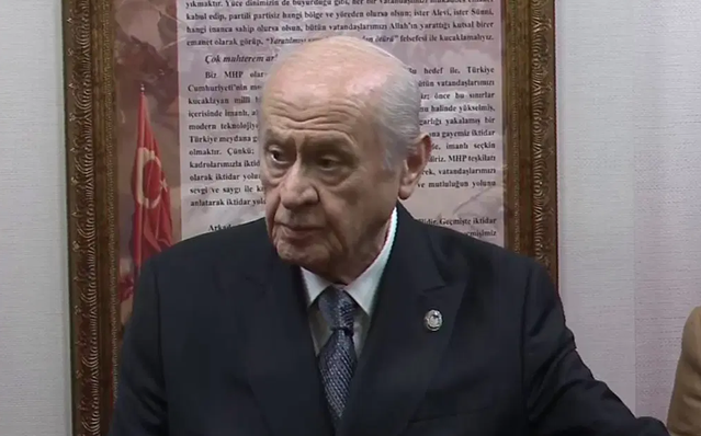 Bahçeli, iki bakan hakkındaki fon iddialarında hukuki sonuç beklenmesini istedi