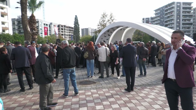 İzmir depreminin 6. yılında Bayraklı'da 117 kişi törenle anıldı