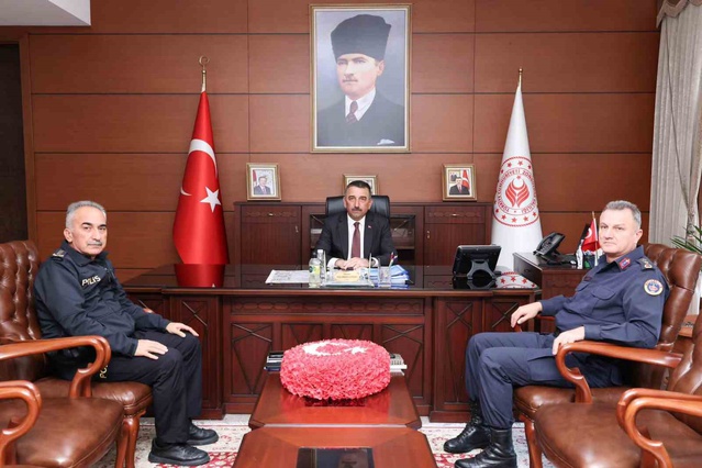 Zonguldak'ta asayiş toplantısına jandarma komutanı ve emniyet müdürü katıldı