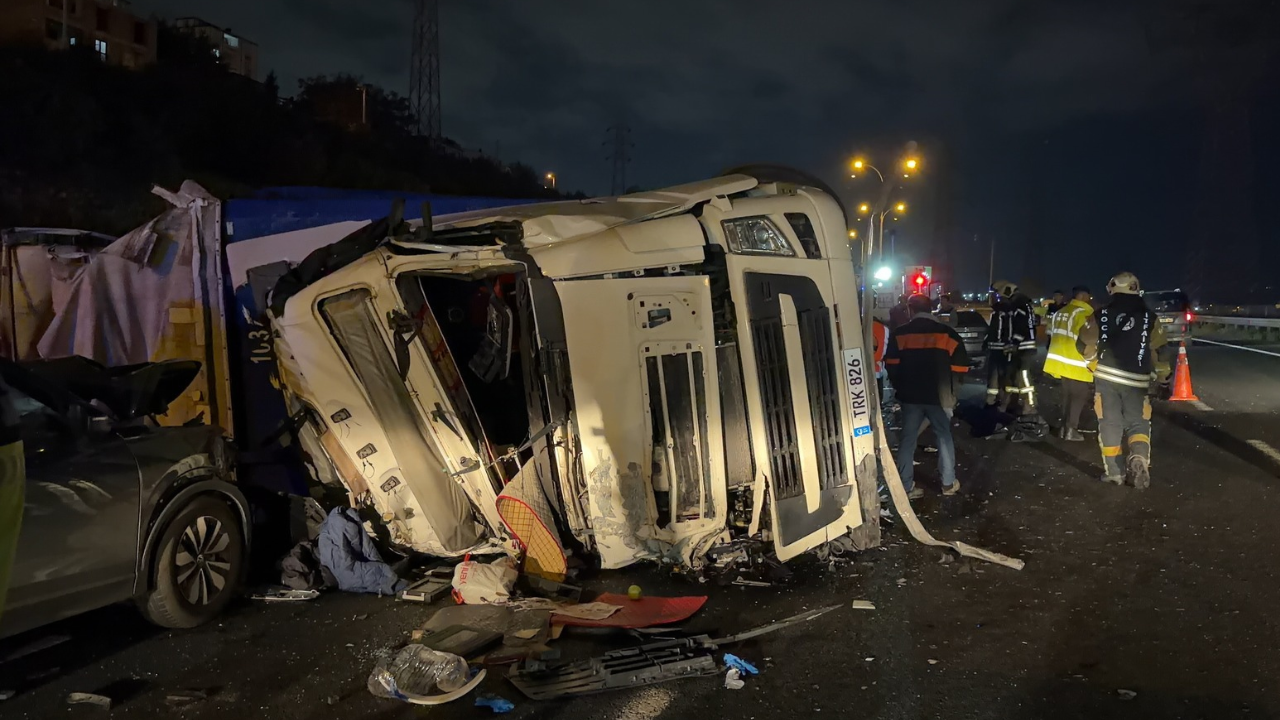 Ankara istikametinde feci kaza! Tırın altında kalan sürücü hayatını kaybetti