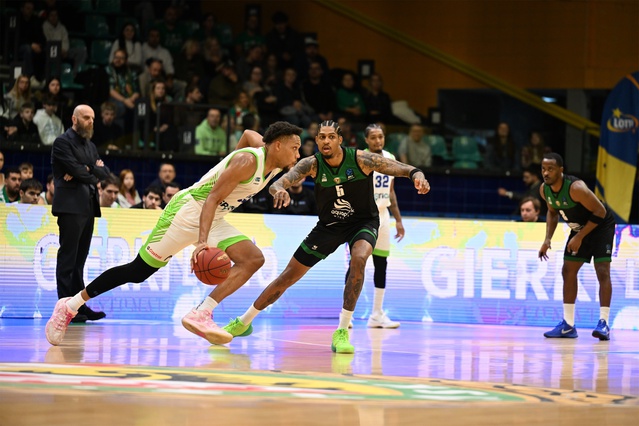 TOFAŞ, deplasmanda Slask Wroclaw'ı 90-74 mağlup edip grupta 4. galibiyetini aldı