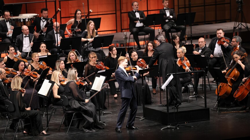 İDSO DenizBank Konserleri kapsamında "Türkiye-Romanya Dostluk Konseri" düzenlendi