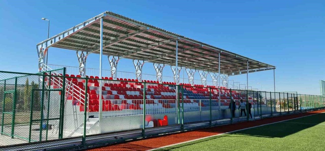Kayseri Bünyan'daki stadyumda 500 seyirci kapasiteli tribün inşaatı tamamlandı
