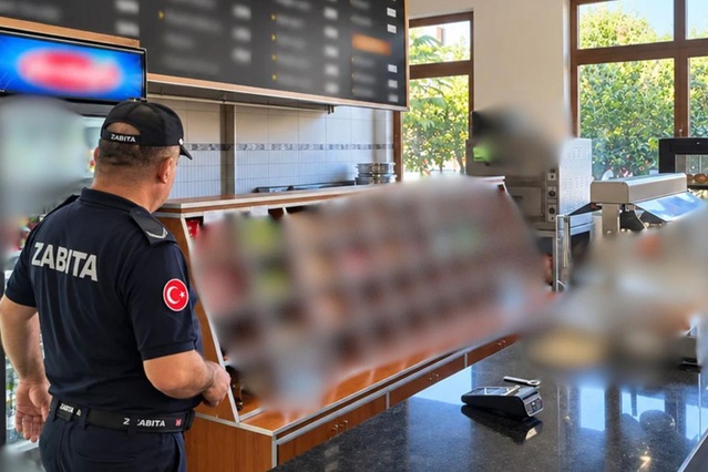 Bodrum'da 7 okul kantinine ruhsatsız işlem yapıldı; 2 kantinde tarihi geçmiş ürün var