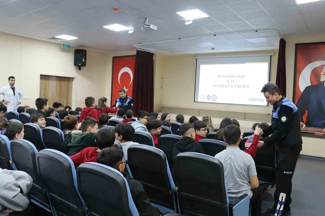 Kastamonu'da 19 bin 362 öğrenciye 'Hayata Renk Verelim' güvenlik eğitimi verildi