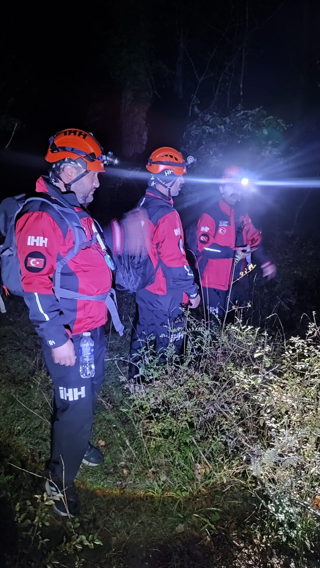 Karabük Yenice'de kaybolan 13 yaşındaki çocuk için dron destekli arama sürüyor