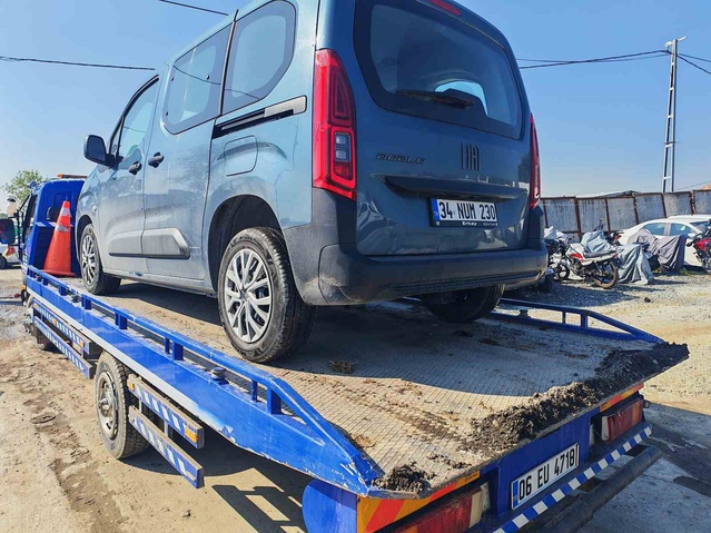 Başakşehir'de araçtan saldırı amacıyla inen 2 sürücüye 360 bin lira ceza uygulandı