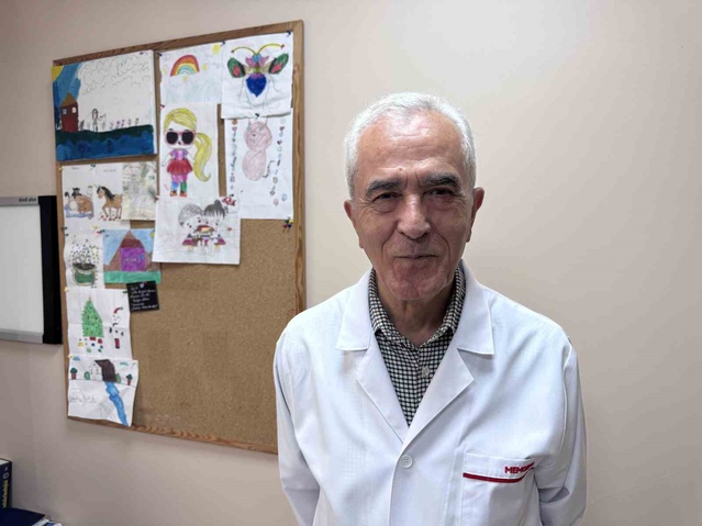 Uzman, enerji içeceklerindeki kafeinin beyin damarlarını daraltabileceğini söyledi