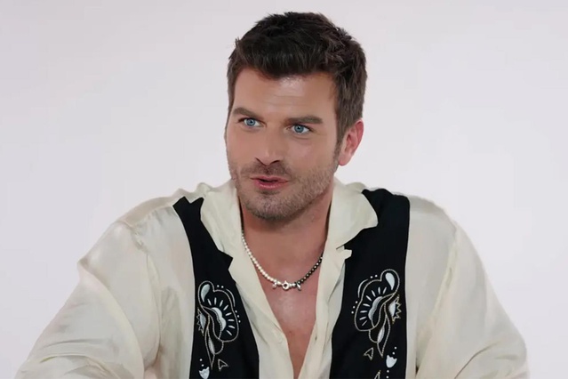 Emre Kınay'dan Kıvanç Tatlıtuğ'a övgü: Yakışıklı ama mesele o değil