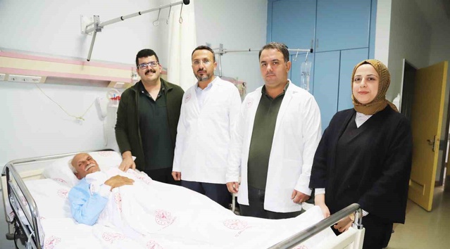 Adıyaman Kahta Devlet Hastanesi'nde bacak damarına balon anjiyoplasti ilk kez yapıldı