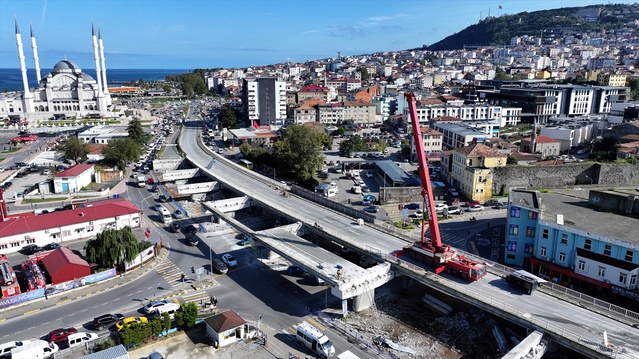 Trabzon'da Reşadiye Viyadüğü yıkımında 188 kiriş ve kolon altyapı için depolanıyor