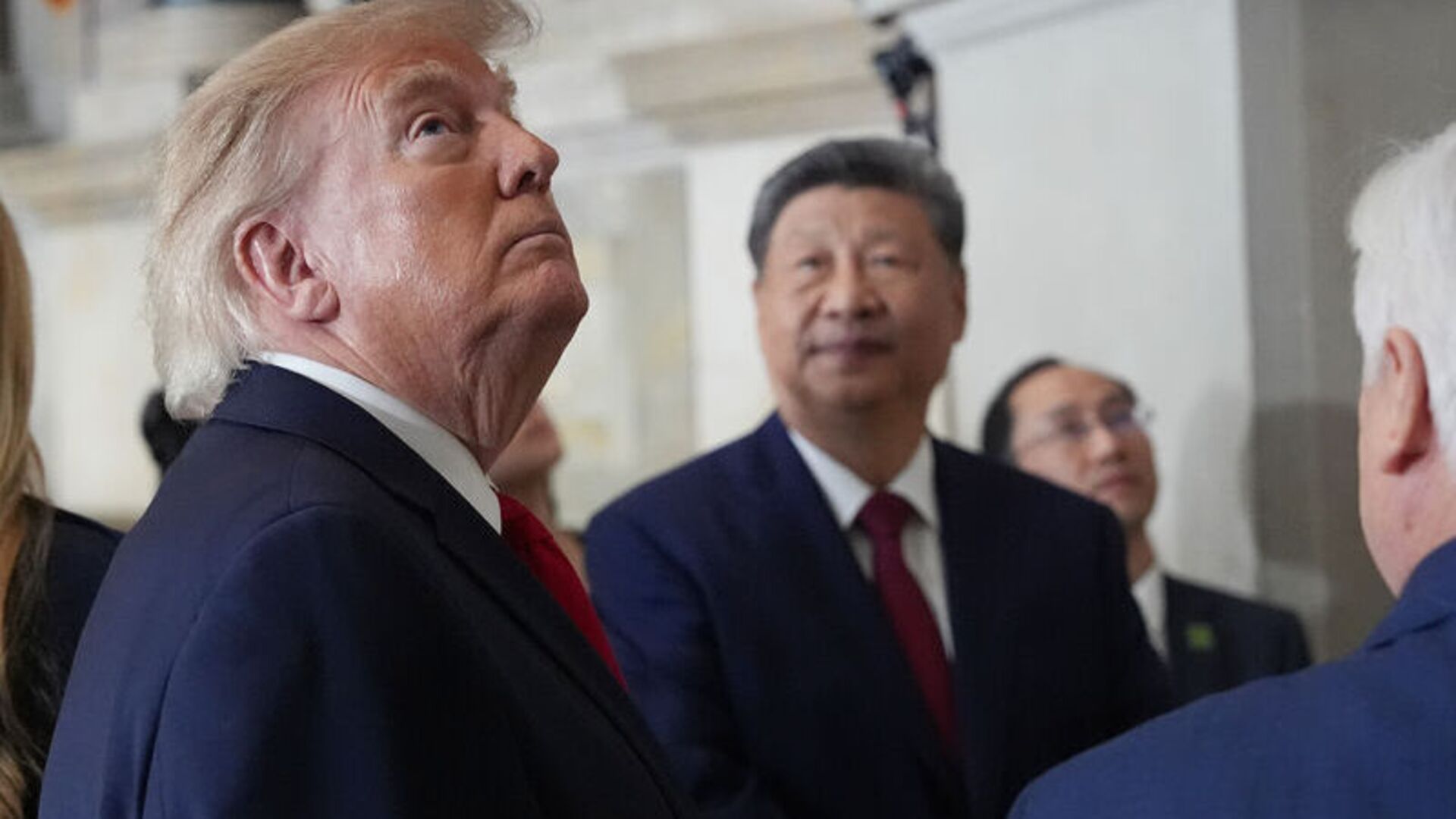 Trump, Çin lideriyle muhalif medya patronunu görüştü