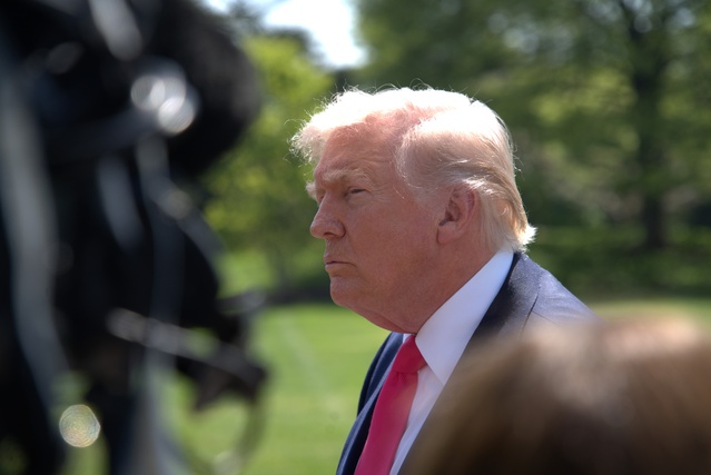 Trump, metan emisyonu kurallarını kaldıracağını Teksas mitinginde açıkladı