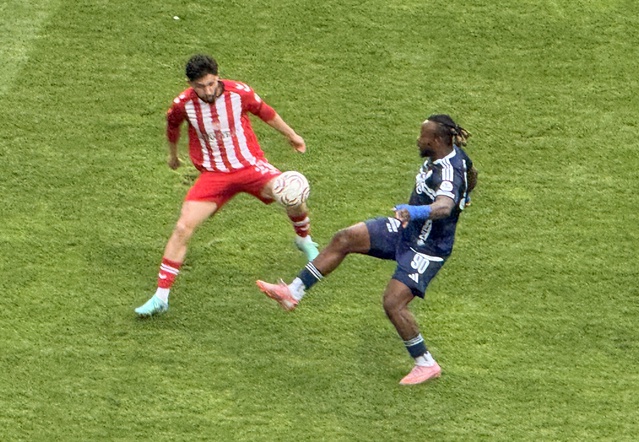 Sivasspor, 1'inci Lig'de 11'inci haftada evinde Sarıyer ile 1-1 berabere kaldı