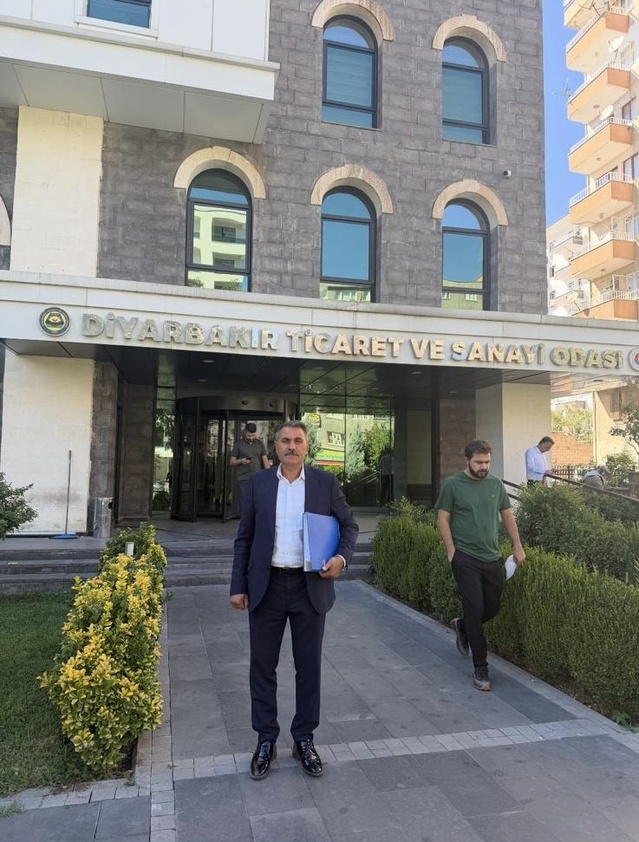 Diyarbakır Çermik'te 29 araçlı yük kooperatifinin başkanı Mehmet Çelik oldu.