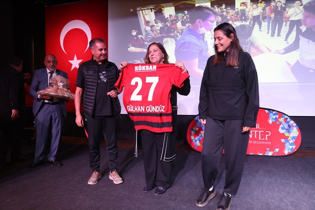 Gaziantep'te düzenlenen seminerde çocuk ve sporcu hakları anlatıldı