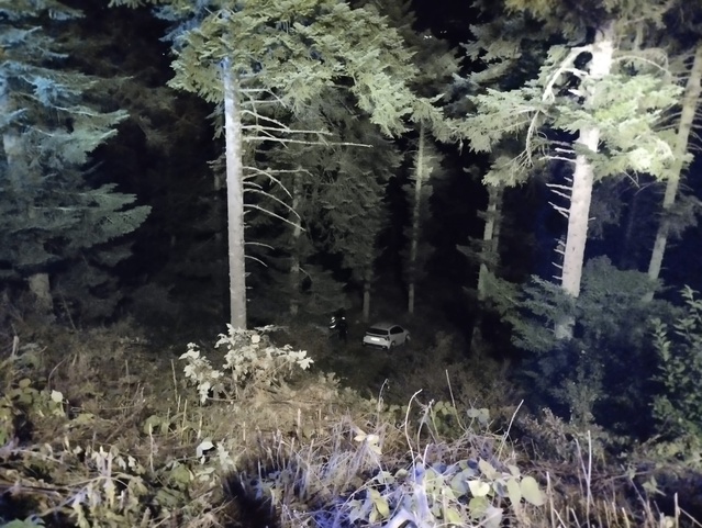 Bolu'da cip uçuruma yuvarlandı, 100 metre sürüklenen araçtaki 4 kişi yaralandı