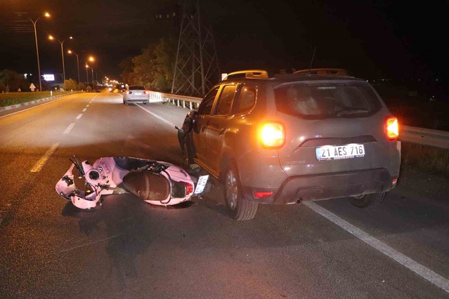 Ciple çarpışan motosiklet yaklaşık 20 metre sürüklendi: 1 yaralı