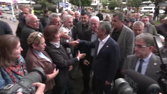 Özgür Özel, Rize'de... Özel: Zulüm yapana, kötülük yapana karşı döndük arkamızı çektik gittik
