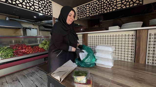 Alaca'da 43 yaşındaki Dilek Kaya sanayi sitesindeki restoranına ikinci şube açtı